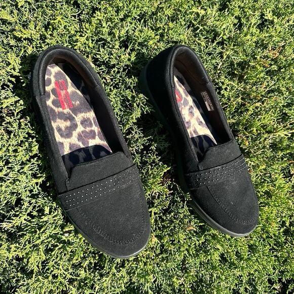 Skechers Women’s Leather Stud Embellished Loafers Size 9 Black - Picture 4 of 17